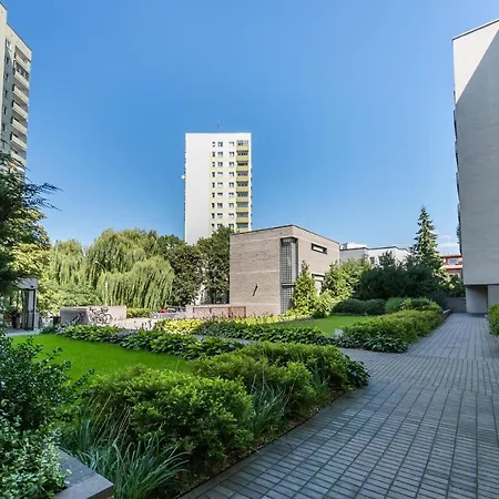 Metro Wilanowska Homely Apartment Warsaw Exterior photo